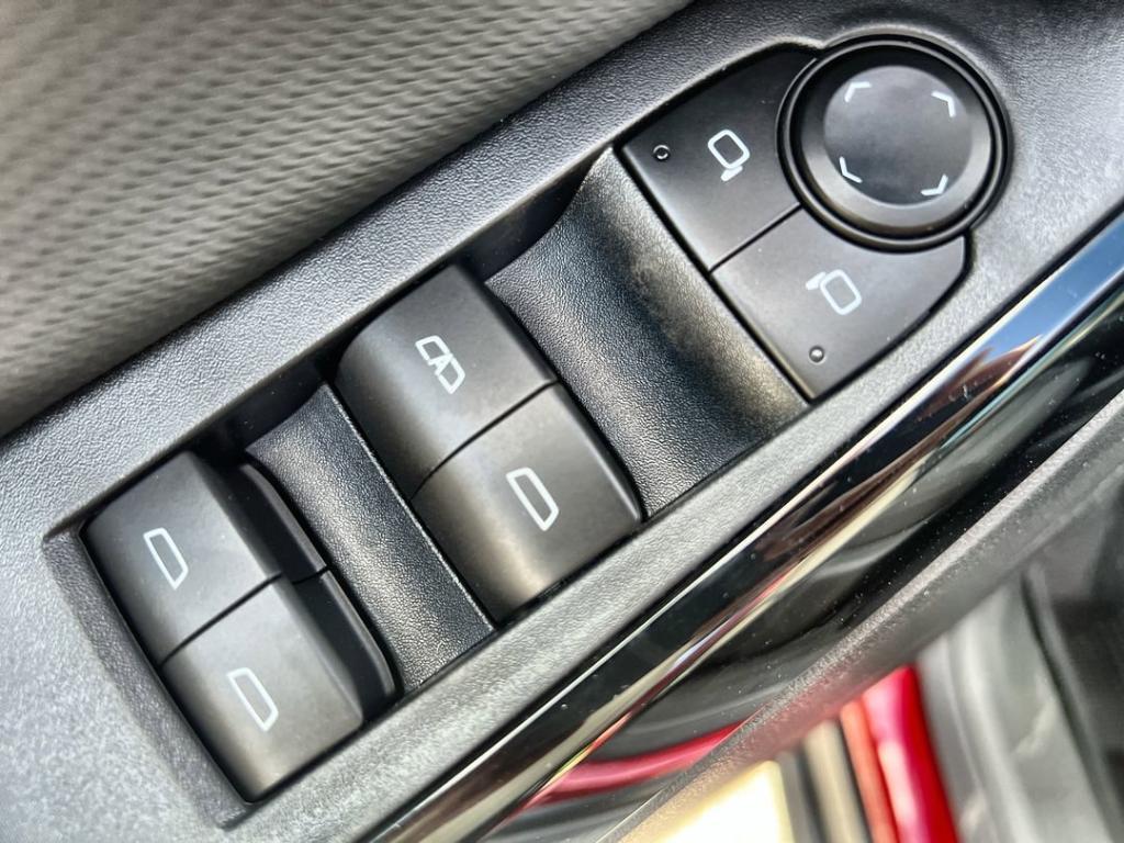 new 2026 Chevrolet Equinox car, priced at $32,240