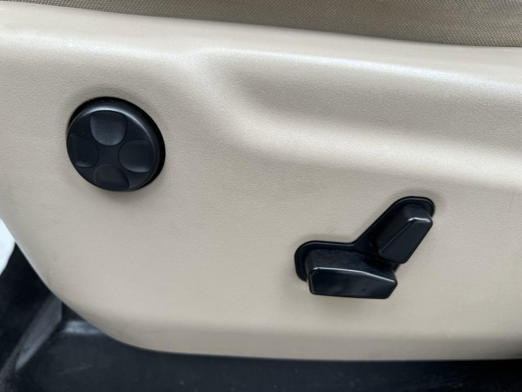 used 2015 Jeep Grand Cherokee car, priced at $8,900