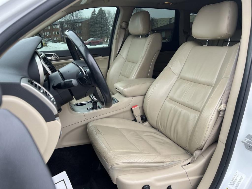 used 2015 Jeep Grand Cherokee car, priced at $8,900