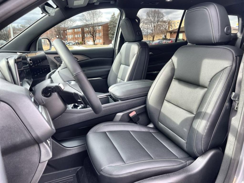 new 2026 Chevrolet Traverse car, priced at $46,985