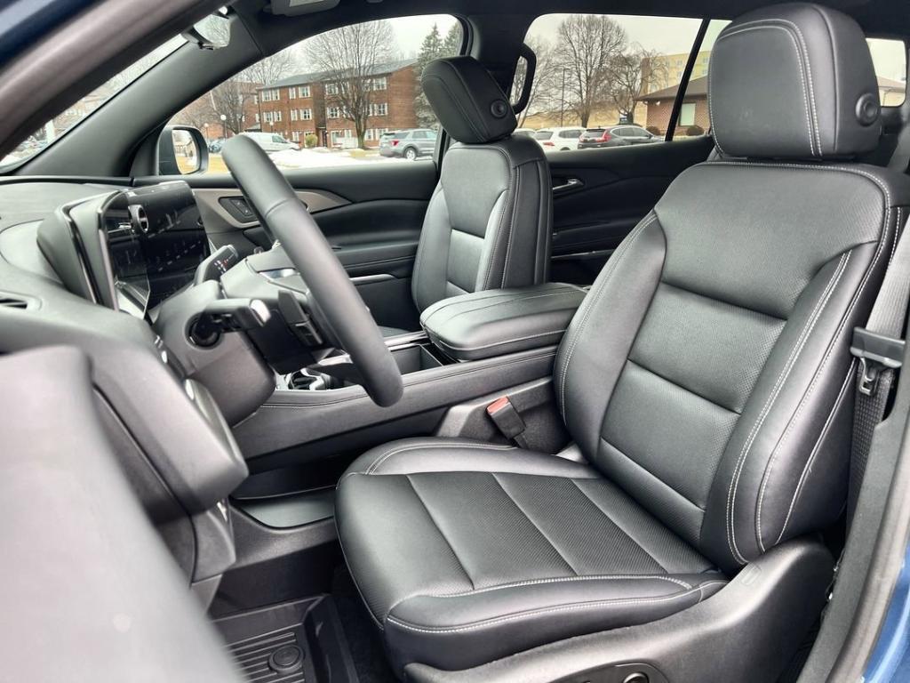 new 2026 Chevrolet Traverse car, priced at $46,985