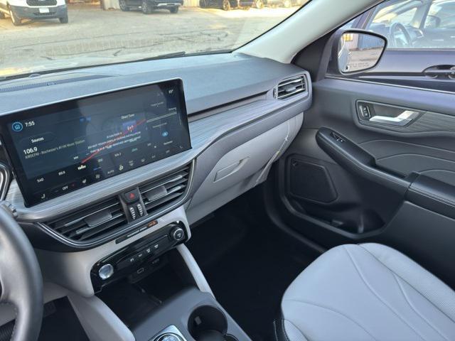 new 2026 Ford Escape PHEV car, priced at $36,468