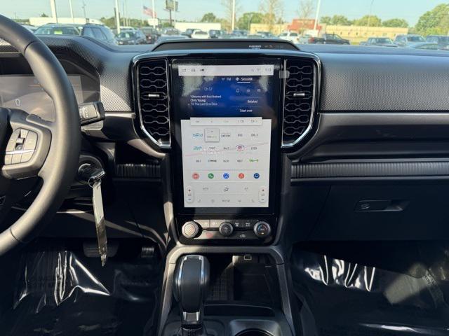 new 2025 Ford Ranger car, priced at $39,600