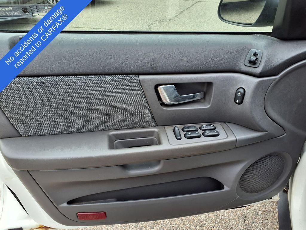 used 2000 Ford Taurus car, priced at $1,990