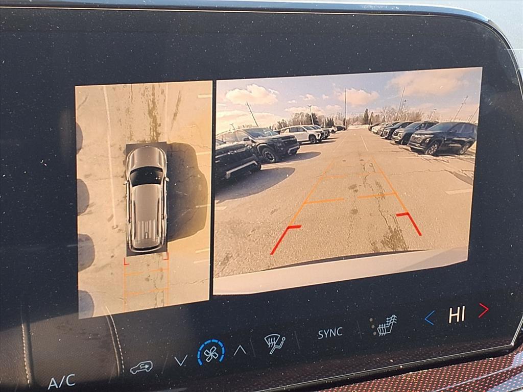 new 2026 Chevrolet Traverse car, priced at $50,701