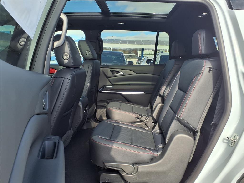 new 2026 Chevrolet Traverse car, priced at $50,701