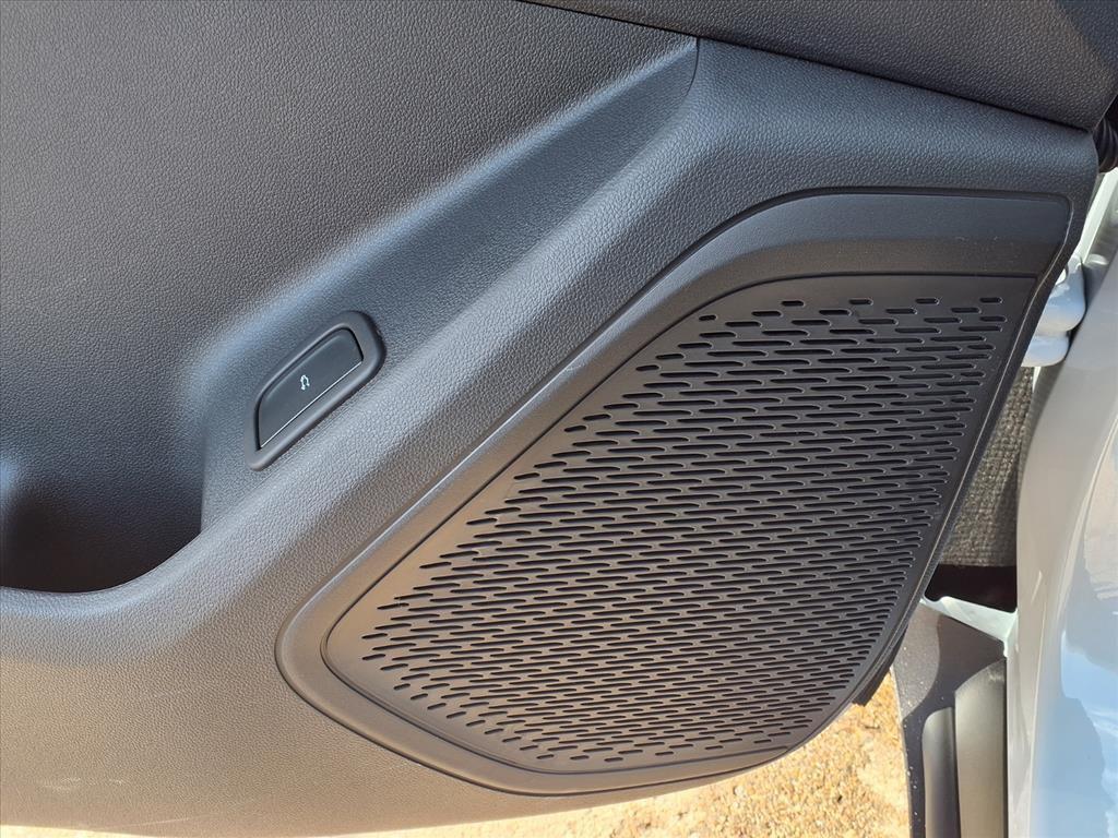 new 2026 Chevrolet Traverse car, priced at $50,701