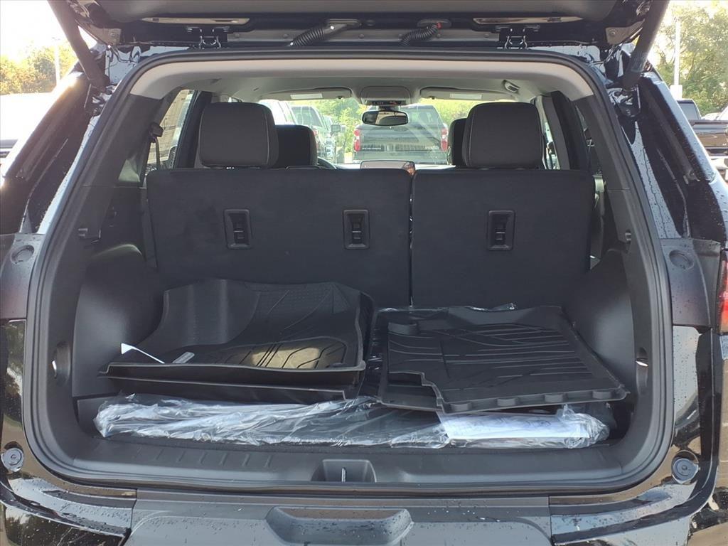 new 2025 Chevrolet Blazer car, priced at $35,980