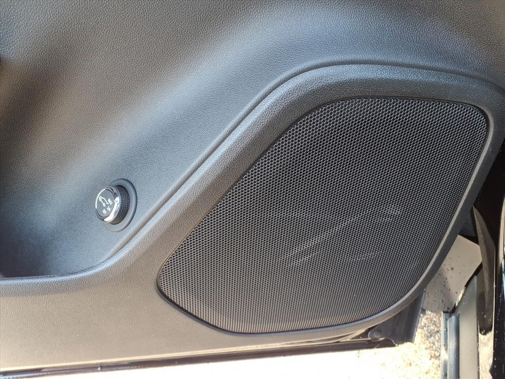 new 2025 Chevrolet Blazer car, priced at $35,980