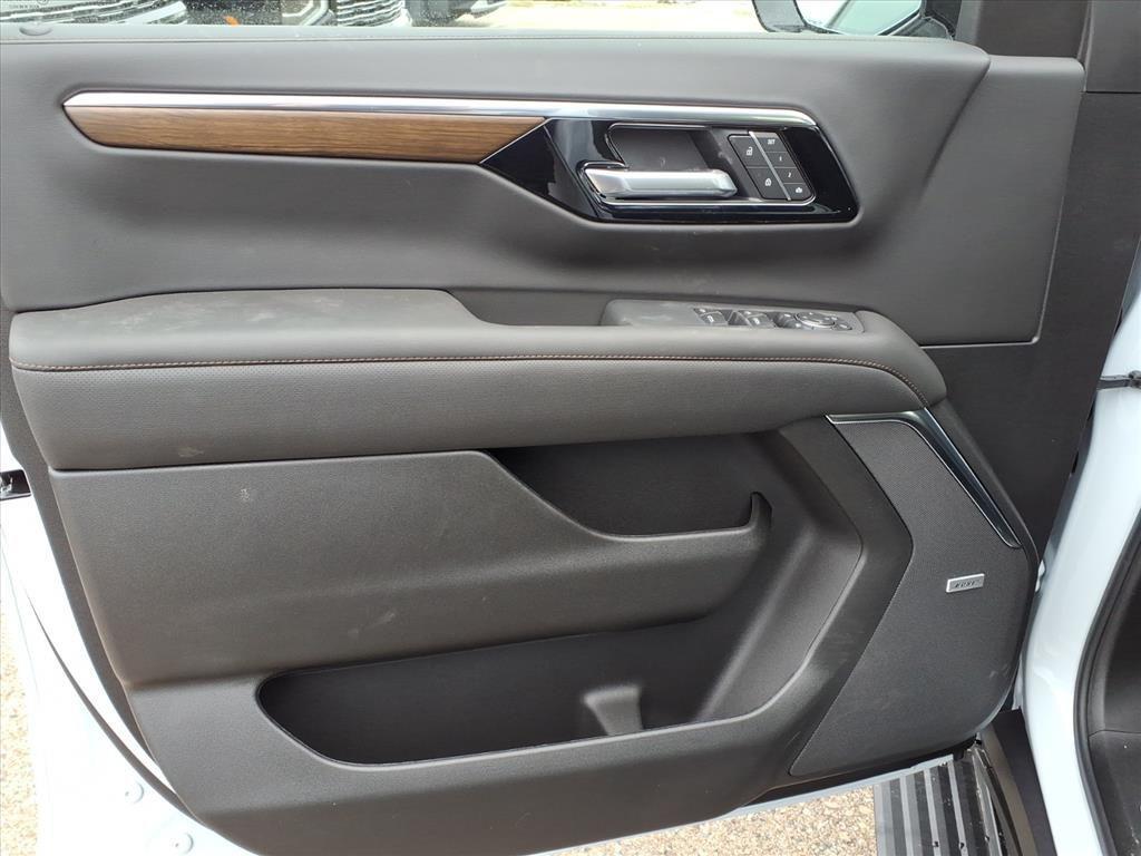 new 2026 Chevrolet Suburban car, priced at $92,887