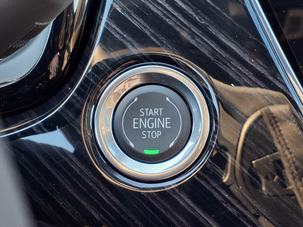 new 2025 Cadillac XT6 car, priced at $54,005