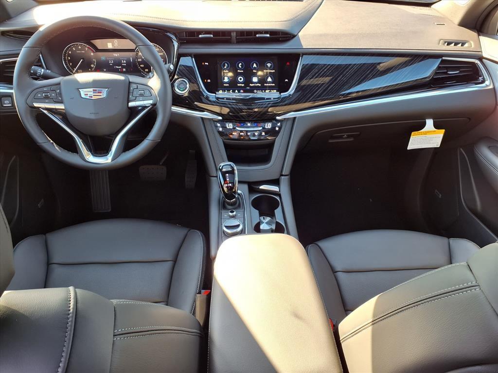 new 2025 Cadillac XT6 car, priced at $54,005