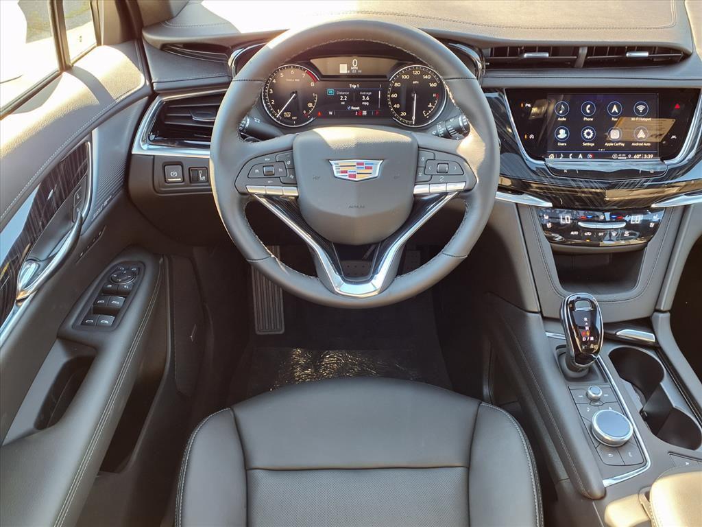 new 2025 Cadillac XT6 car, priced at $54,005