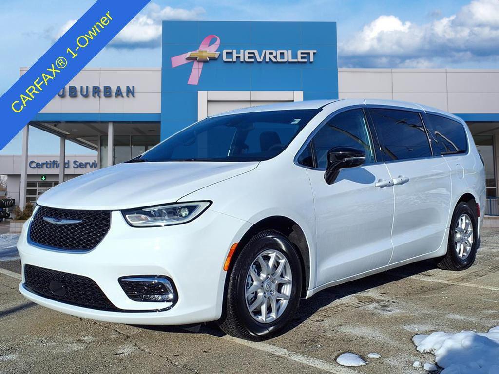 used 2026 Chrysler Pacifica car, priced at $35,995