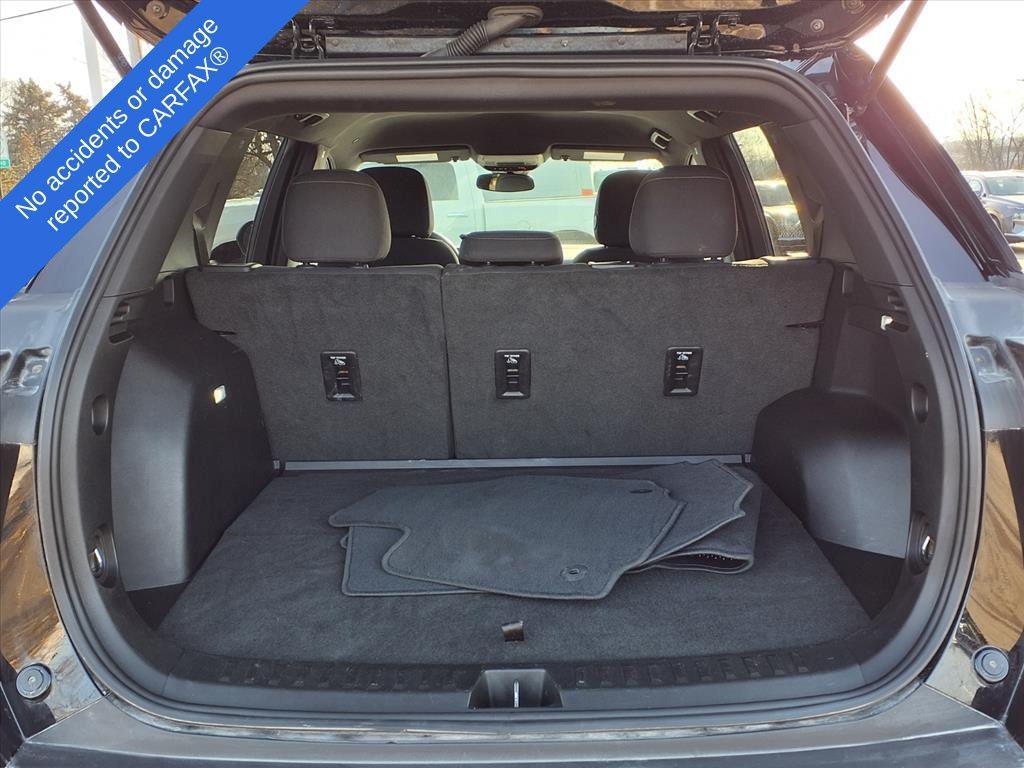 used 2025 Chevrolet Equinox car, priced at $27,495