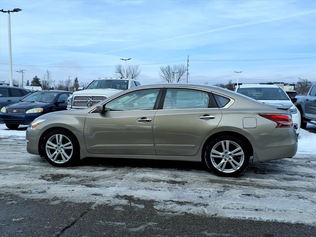 used 2013 Nissan Altima car, priced at $7,995