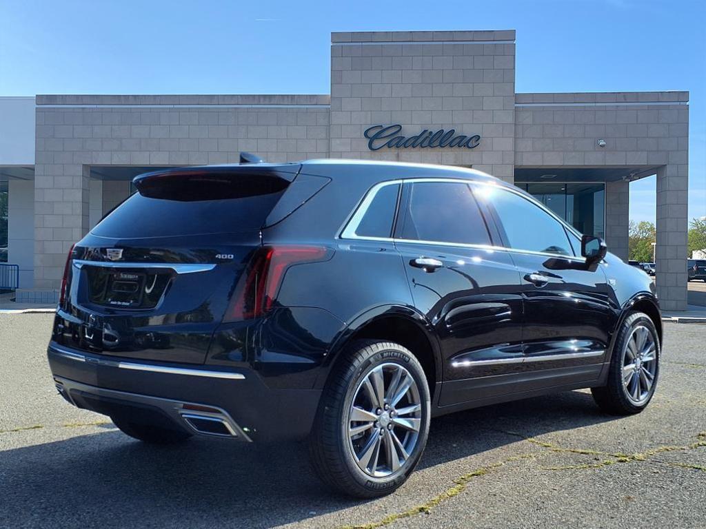 new 2025 Cadillac XT5 car, priced at $50,034