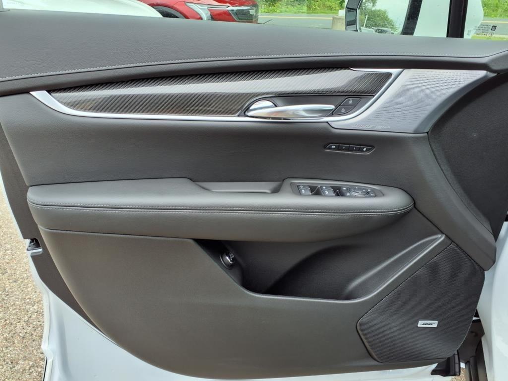 new 2025 Cadillac XT6 car, priced at $60,139