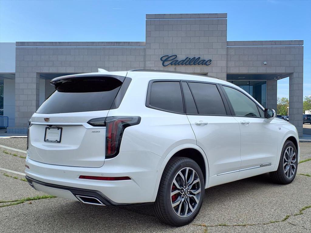 new 2025 Cadillac XT6 car, priced at $60,139