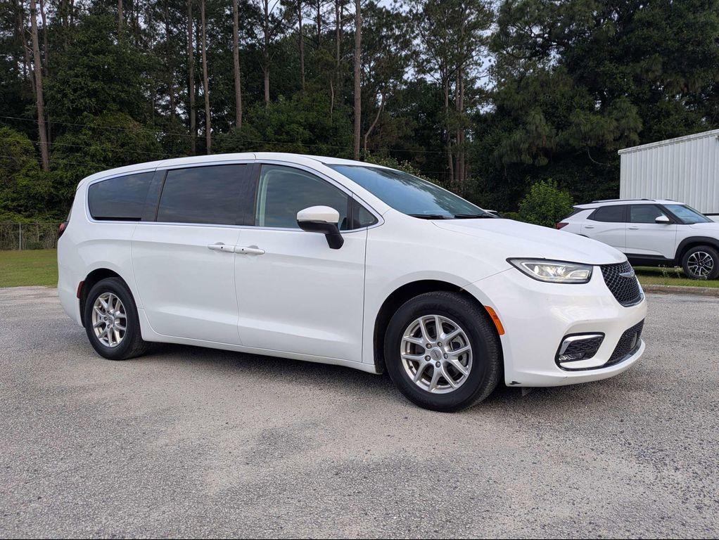 used 2023 Chrysler Pacifica car, priced at $25,269