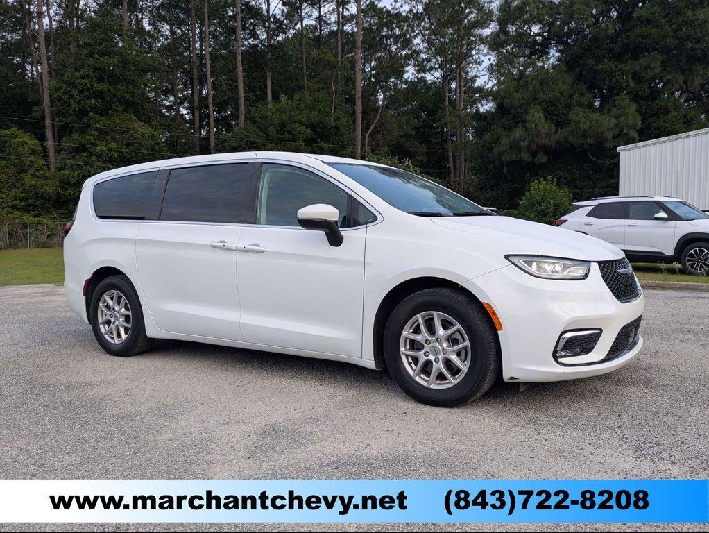 used 2023 Chrysler Pacifica car, priced at $25,269