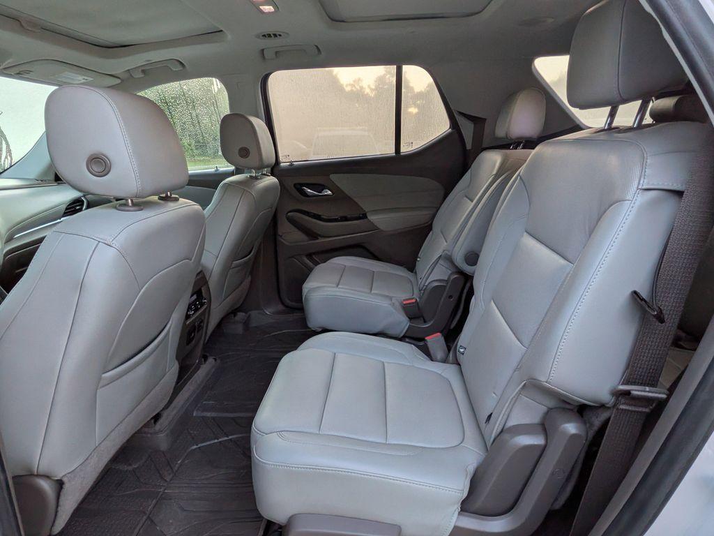 used 2020 Chevrolet Traverse car, priced at $369