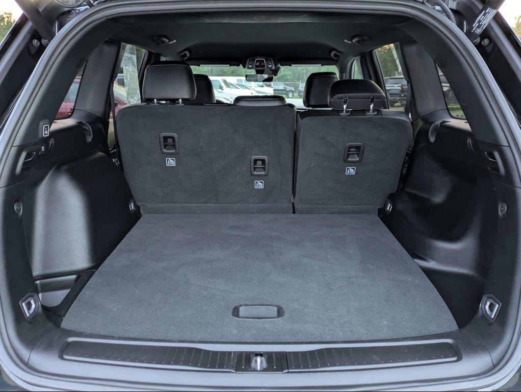 used 2025 Jeep Grand Cherokee car, priced at $39,269