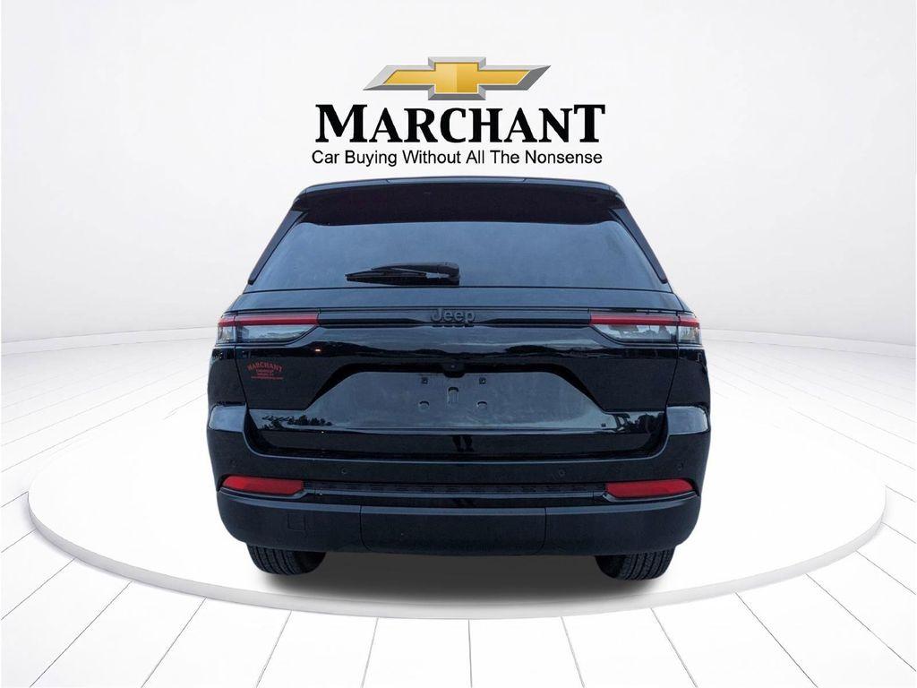 used 2025 Jeep Grand Cherokee car, priced at $39,269