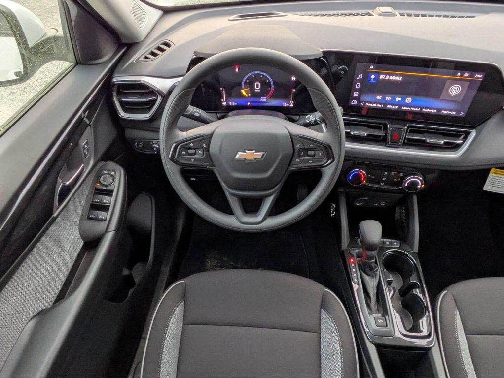 new 2026 Chevrolet TrailBlazer car, priced at $27,320