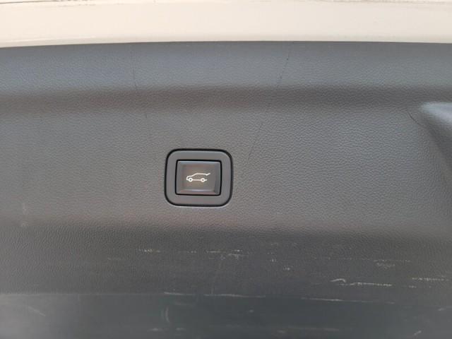 used 2023 GMC Yukon car, priced at $57,123