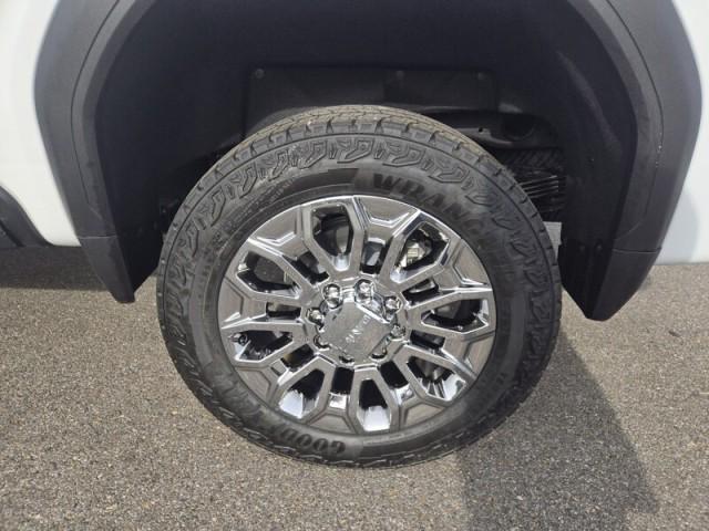 new 2026 GMC Sierra 2500 car, priced at $88,070