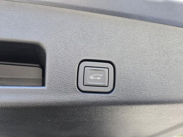 new 2026 GMC Acadia car, priced at $46,425