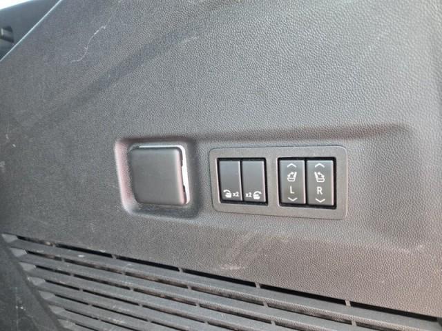 used 2023 GMC Yukon XL car, priced at $48,995