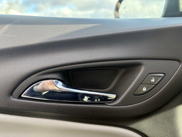 used 2023 Chevrolet Equinox car, priced at $23,983