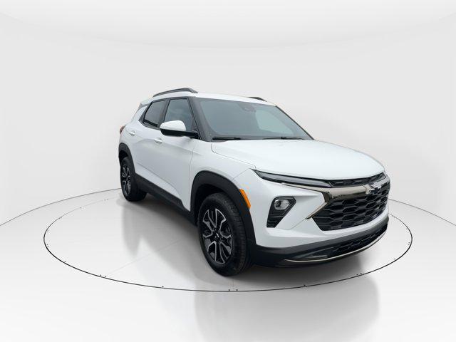 used 2024 Chevrolet TrailBlazer car, priced at $27,263