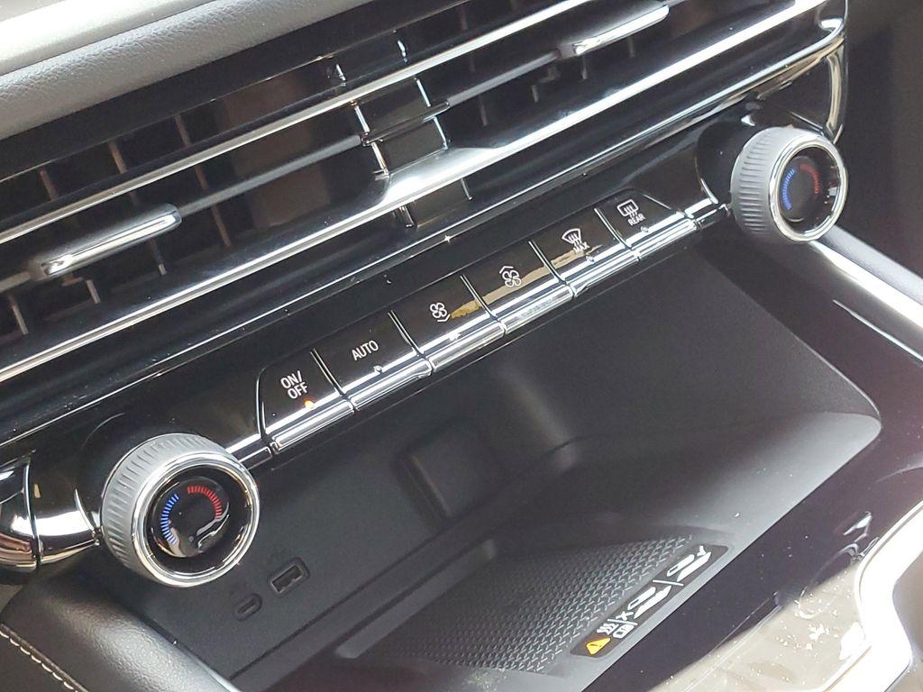 new 2026 Chevrolet Traverse car, priced at $42,689