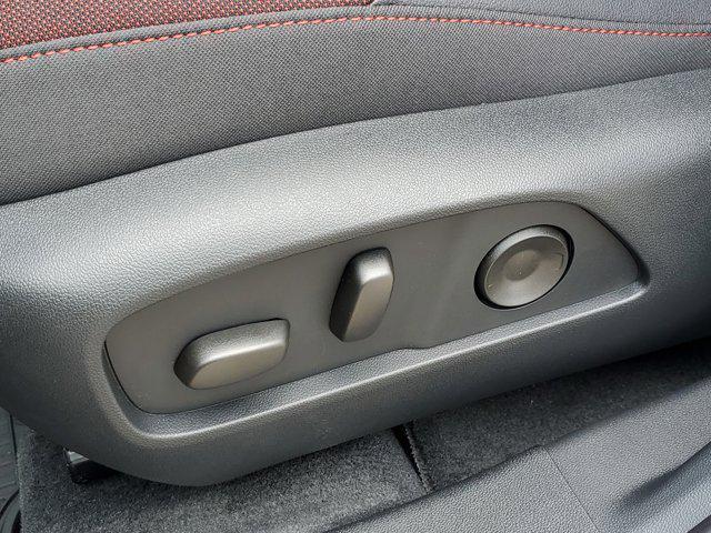 new 2026 Chevrolet Equinox car, priced at $33,631