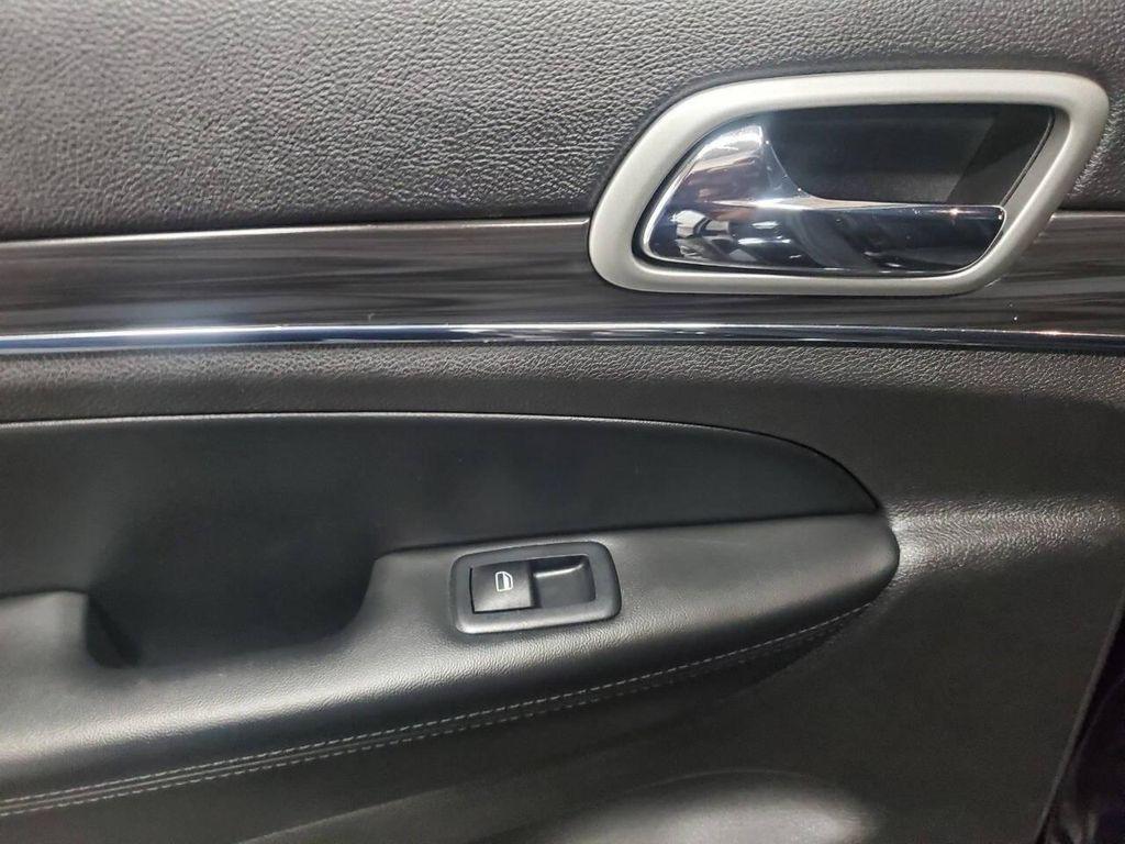 used 2021 Jeep Grand Cherokee car, priced at $17,994