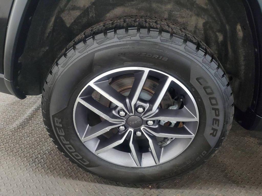 used 2021 Jeep Grand Cherokee car, priced at $17,994