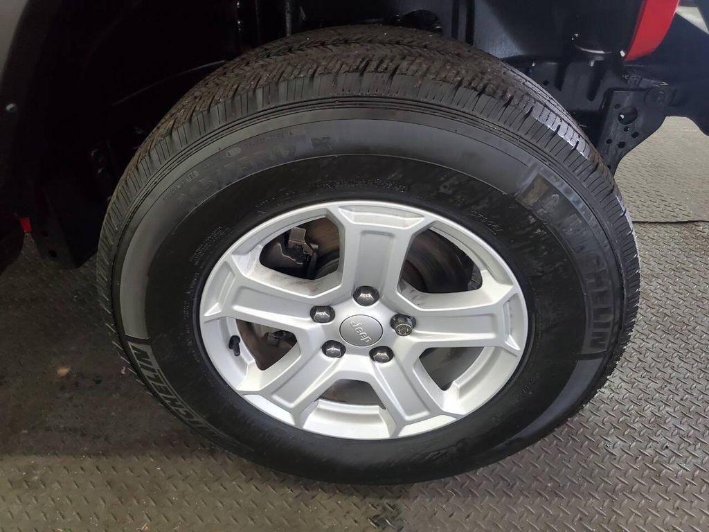 used 2023 Jeep Gladiator car, priced at $28,494