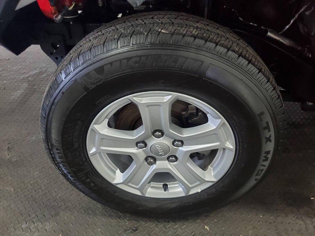 used 2023 Jeep Gladiator car, priced at $28,494