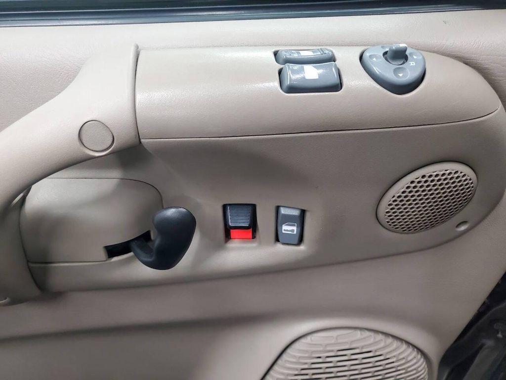 used 2003 Chevrolet Astro car, priced at $10,999