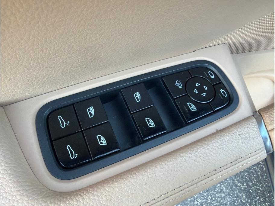 used 2020 Porsche Cayenne car, priced at $38,988