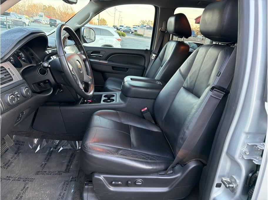 used 2014 Chevrolet Suburban car, priced at $15,988