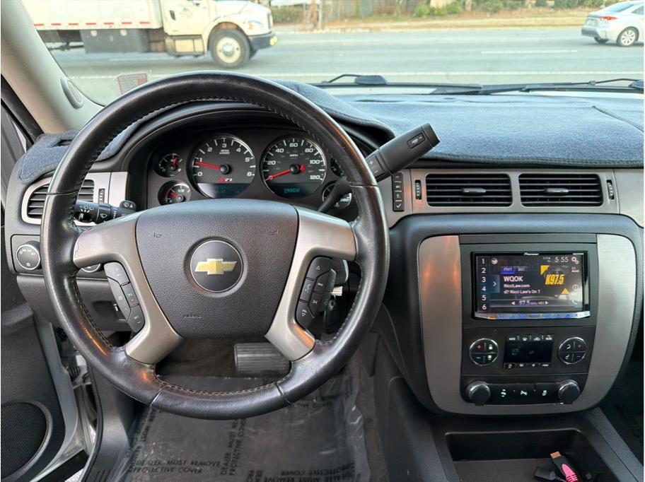 used 2014 Chevrolet Suburban car, priced at $15,988