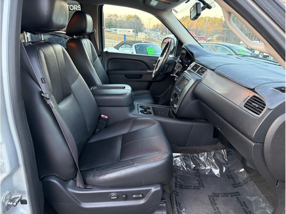 used 2014 Chevrolet Suburban car, priced at $15,988