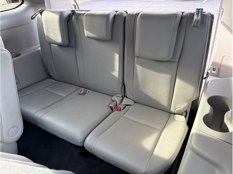 used 2014 Toyota Highlander car, priced at $15,988