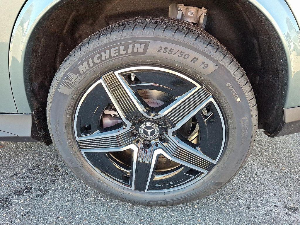 new 2026 Mercedes-Benz GLC 300 car, priced at $67,480