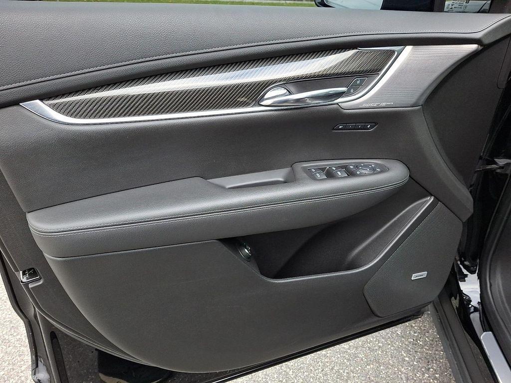 used 2021 Cadillac XT6 car, priced at $33,798