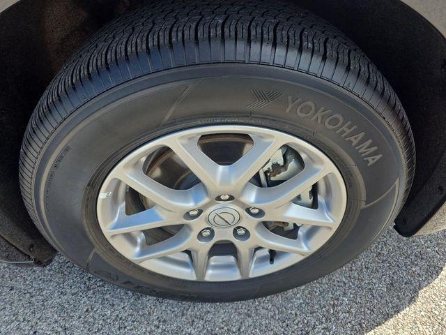 used 2025 Chrysler Pacifica car, priced at $31,355